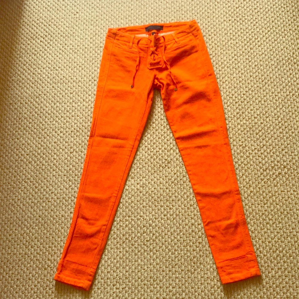 Beautiful Juicy Couture skinny jeans size 24